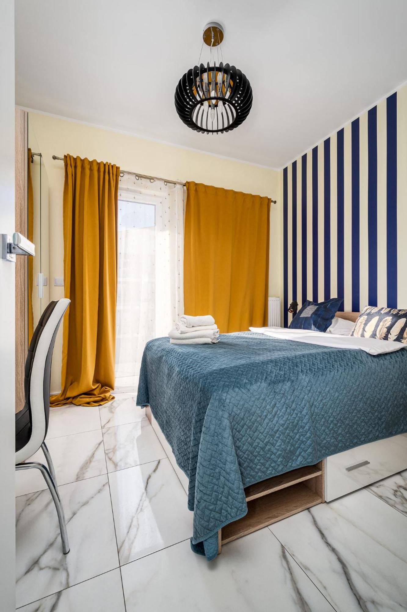 Prymasa Tysiaclecia 83A Separate Bedroom Free Garage By Perfect Apart 634 Warsaw Exterior photo